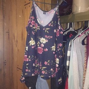 Cut out shoulders long sleeve